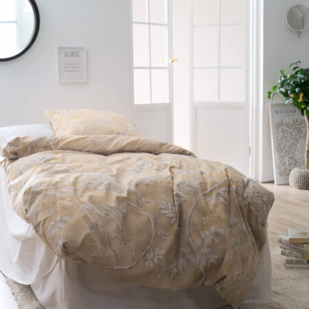 Grand Design - Trailing Tree Yellow Bäddset Enkel miljöbild